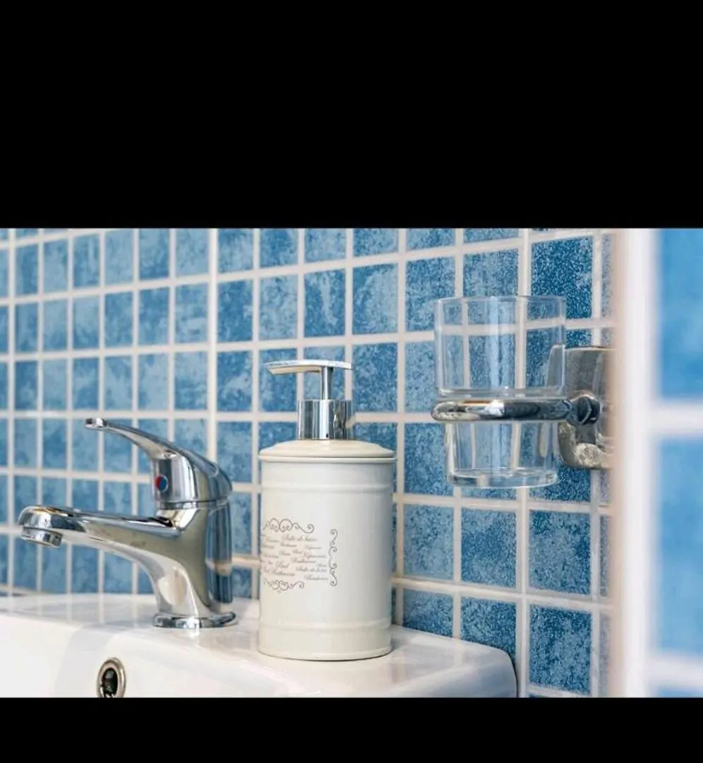 Casablanca Rooms Himare Bed & Breakfast